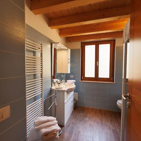 Manfredi فندق مبيت وإفطار نيغرار